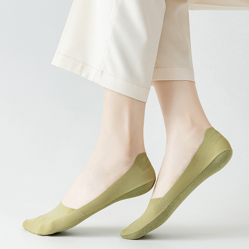 جوارب نسائية غير مرئية من النا - مراجعة Invisibility Sock Loafer وسعره