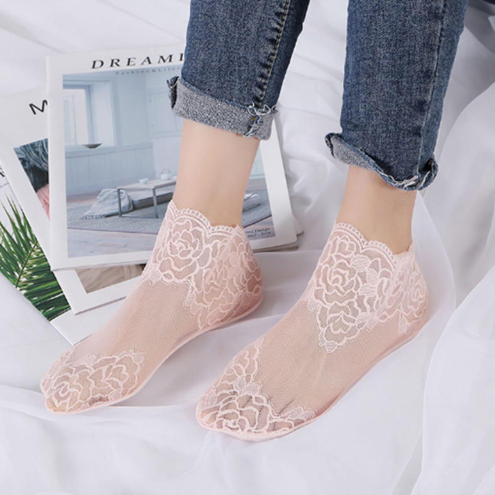 جوارب نسائية رقيقة من الدانتيل - مراجعة Invisibility Sock Loafer وسعره