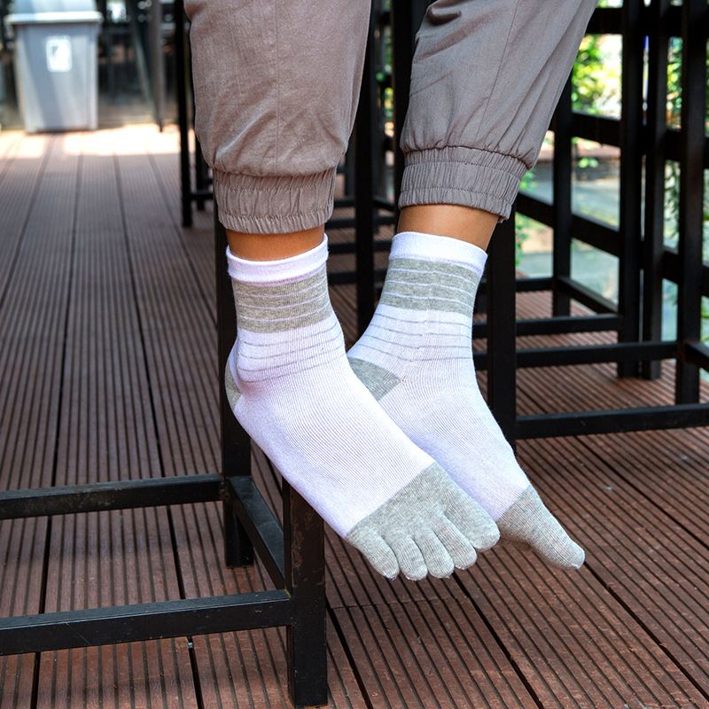 3/5 أزواج من جوارب الرجال ذات  - مراجعة Toe Sock Split وسعره