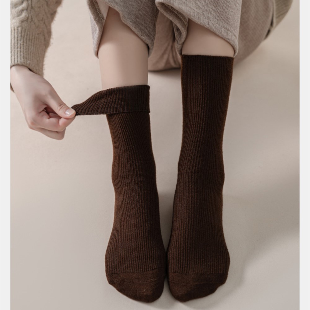 فستان على الموضة لعام 2025 فست - مراجعة Wool Hiking Sock وسعره