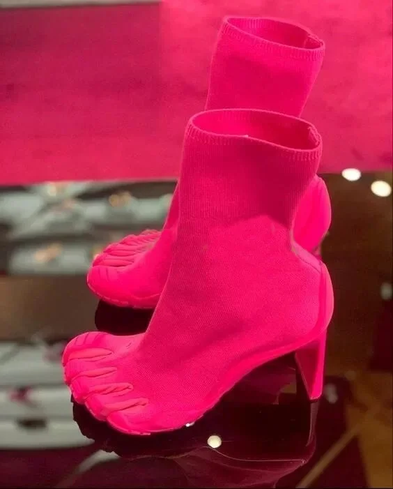 خمسة أصابع تو رواية الموضة الن - مراجعة Toe Sock Split وسعره