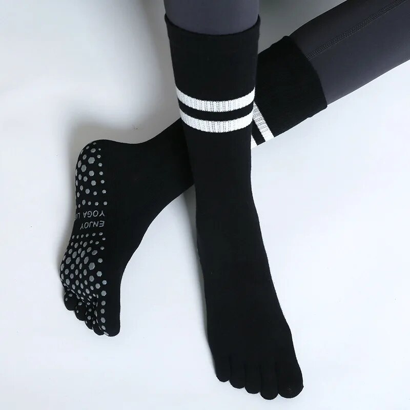 جوارب يوجا متوسطة الأنبوب قابل - مراجعة Grip Sock Yoga وسعره